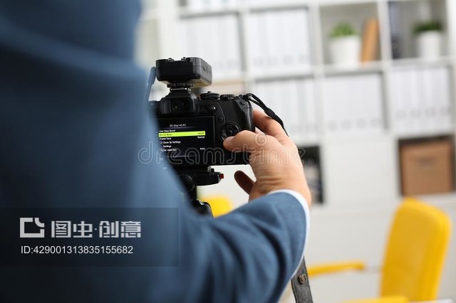 專業攝像服務 西裝革履，細節見證品質